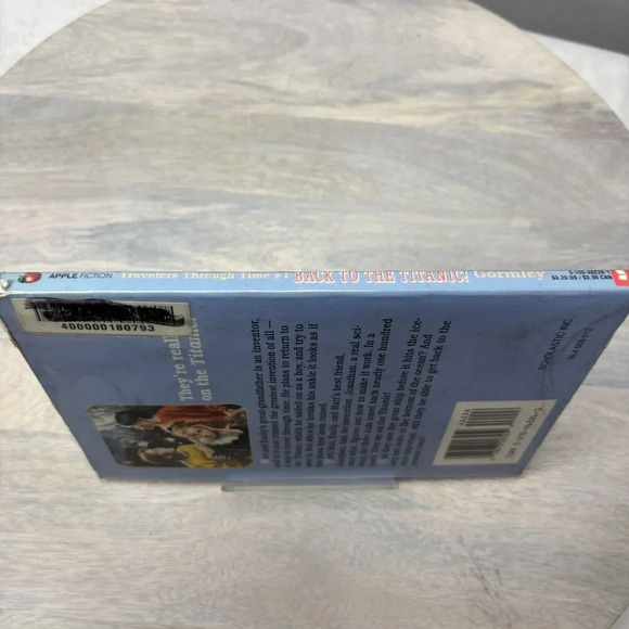 Back to the Titanic! by Beatrice Gormley (1994, Library Binding) - Picture 3 of 5
